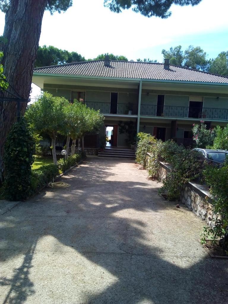 Villa Luisa B&B Сперлонга Экстерьер фото